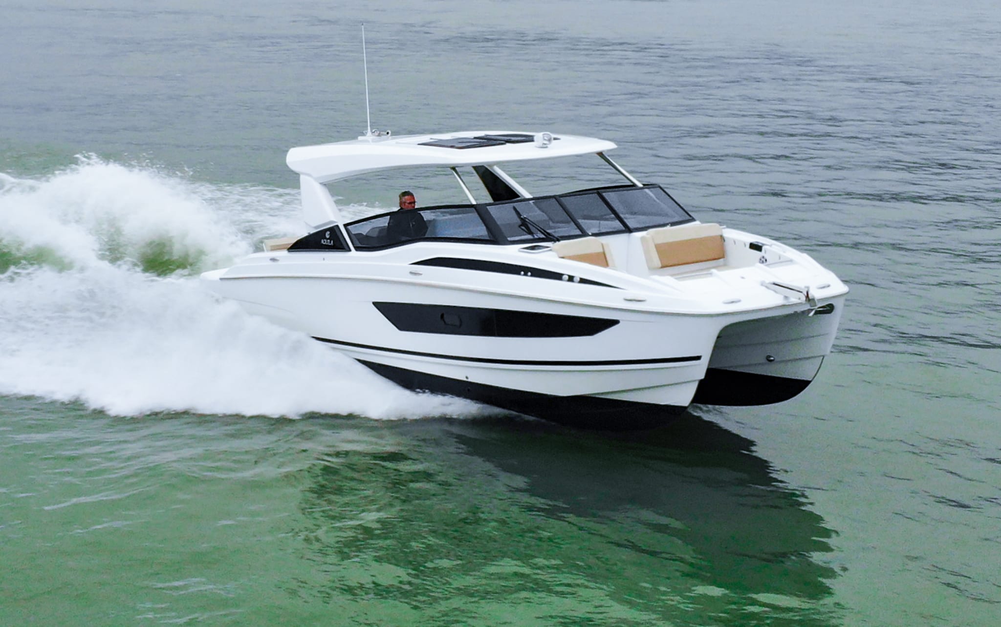 AQUILA 32 Sport